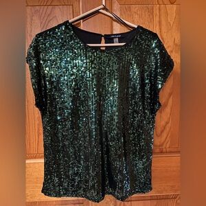 Cable & Gauge Emerald Sequin Short Sleeve Top